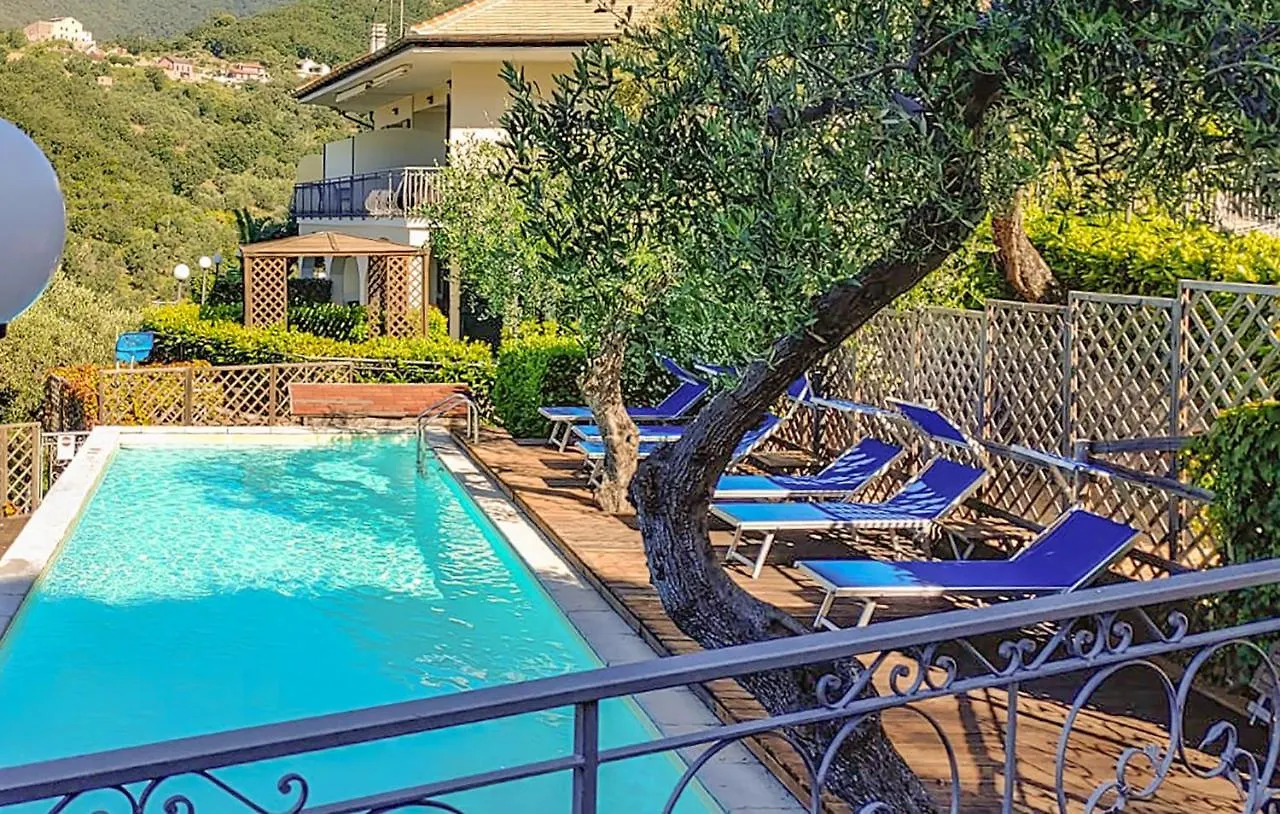 2 Bedroom Cozy Apartment In Moneglia